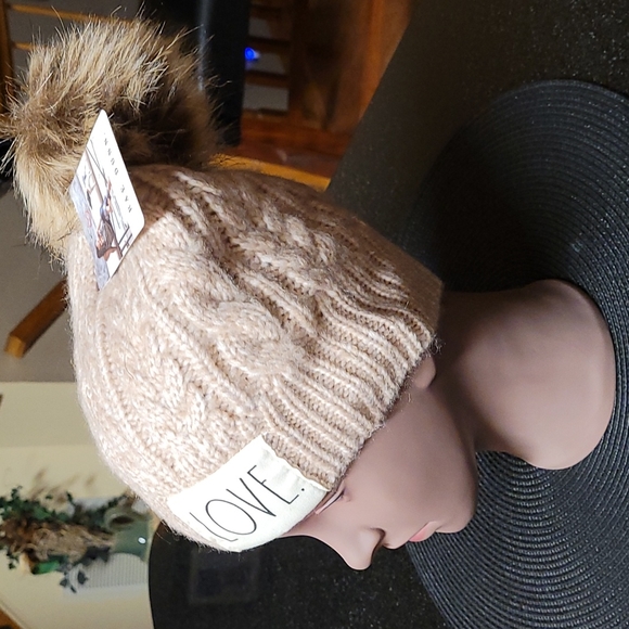 ❤Rae Dunn LOVE Beanie - Picture 2 of 8